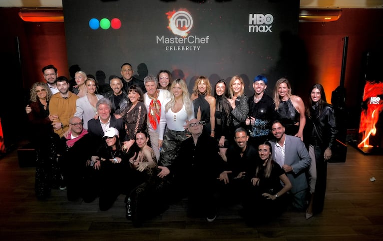 Wanda Nara y el equipo de MasterChef Celebrity. Foto: Telefe