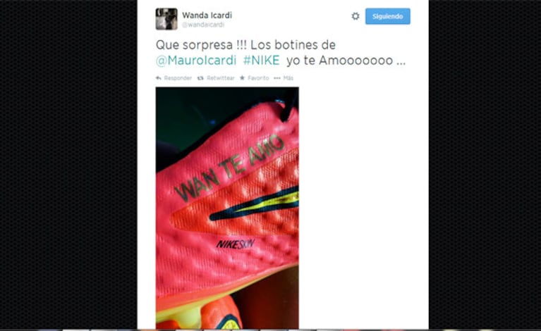 Wanda Nara y los botines dedicados de Mauro Icardi (Fotos: Twitter). 