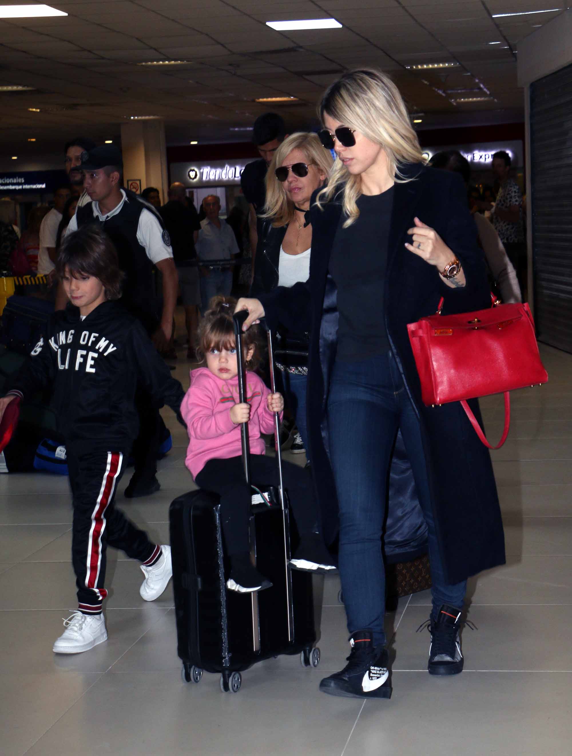 Wanda Nara y Mauro Icardi llegaron al país para celebrar Año Nuevo. Foto: Movilpress