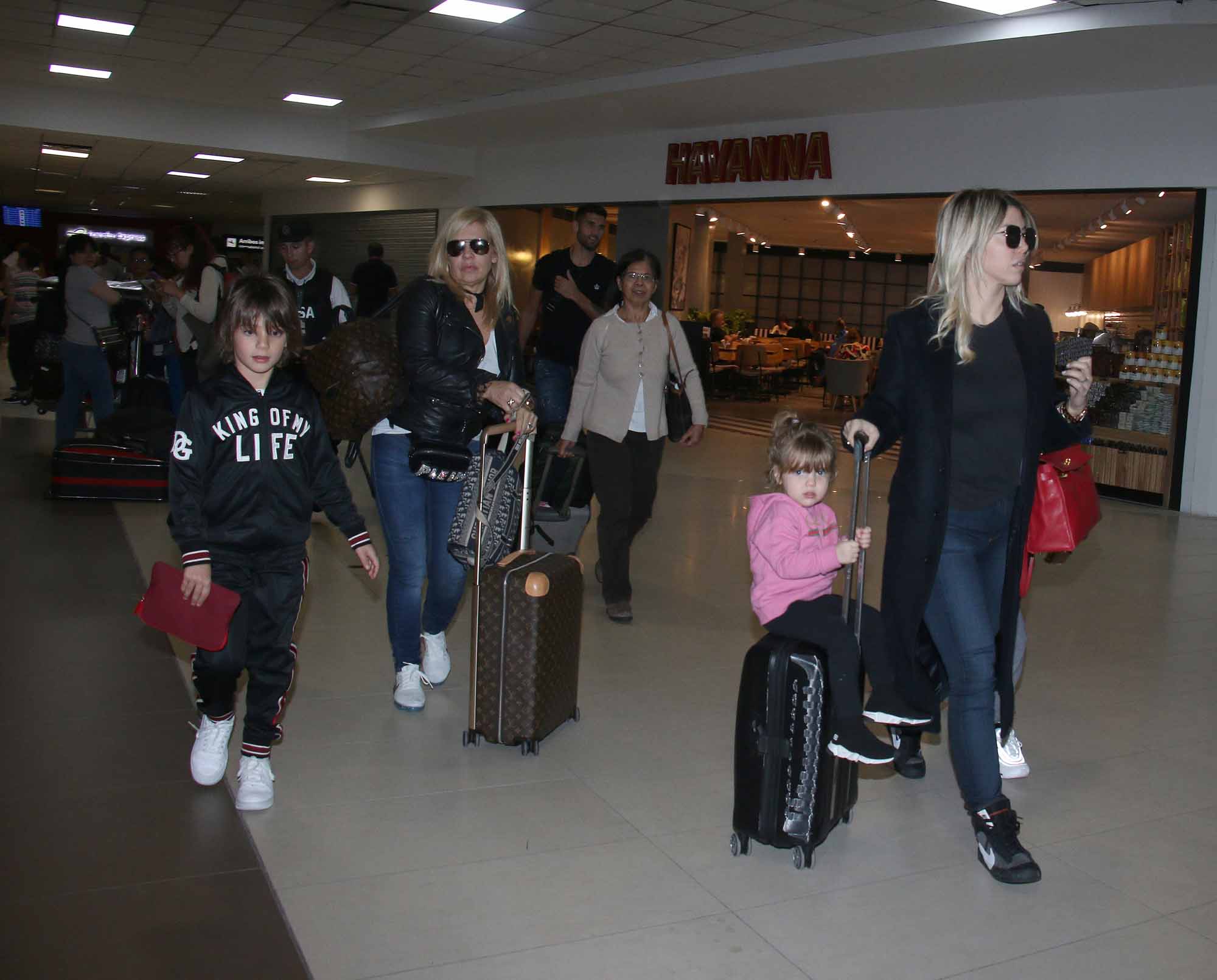 Wanda Nara y Mauro Icardi llegaron al país para celebrar Año Nuevo. Foto: Movilpress