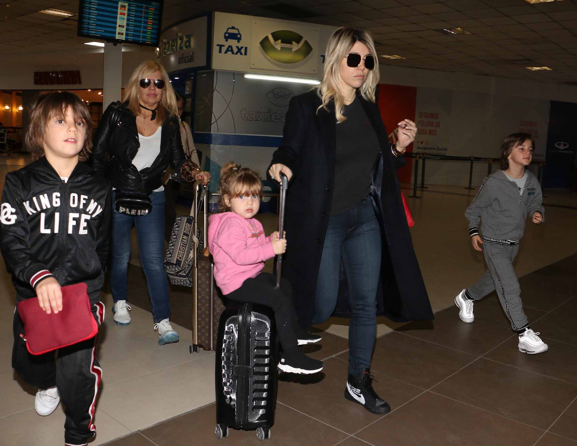 Wanda Nara y Mauro Icardi llegaron al país para celebrar Año Nuevo. Foto: Movilpress