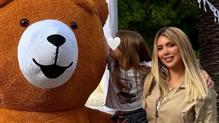 Wanda Nara y su hija Isabella en el cumpleaños de la nena (Foto: Instagram @wanda_nara)