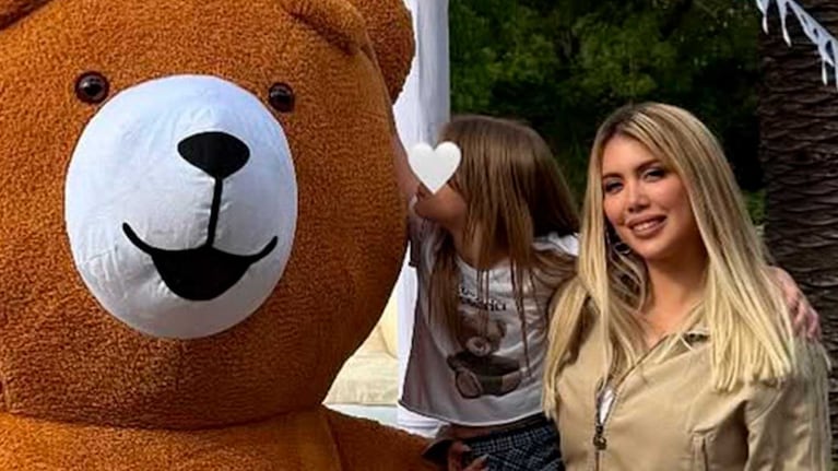 Wanda Nara y su hija Isabella en el cumpleaños de la nena (Foto: Instagram @wanda_nara)