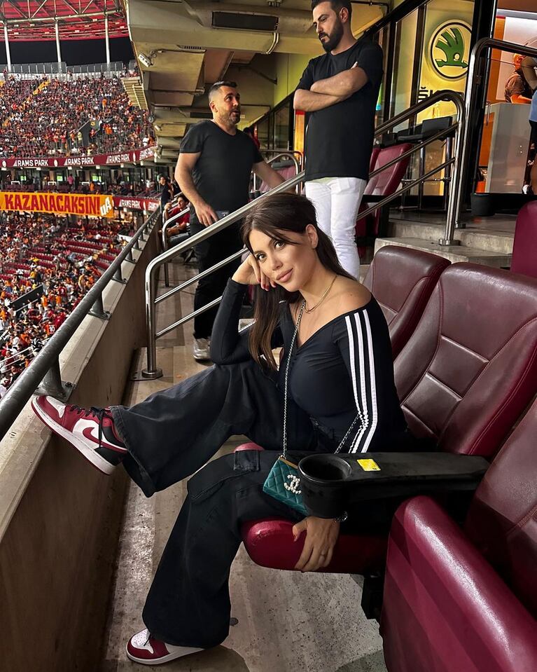 Wanda Nara y su lujosa cartera. Foto: Instagram