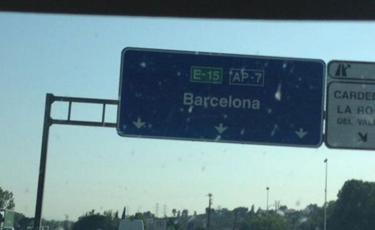 Wanda Nara y sus hijos, de vacaciones en Barcelona (Foto: Twitter). 