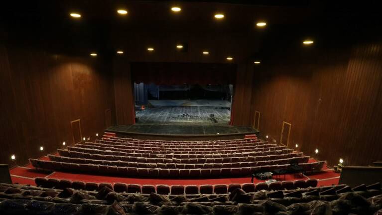 Warner volverá a estrenar sus películas solo en cines en 2022