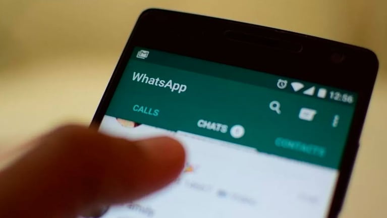 WhatsApp ha introducido los filtros de chat, diseñados para ayudar a los usuarios a organizar mejor sus conversaciones y encontrarlas más rápidamente, ahora agrupadas en tres pestañas.





