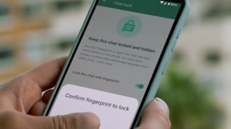 WhatsApp ha introducido una nueva función que permite iniciar sesión utilizando "passkeys" o claves de acceso en dispositivos iOS.