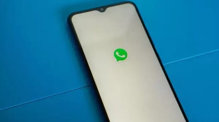 WhatsApp prueba el rediseño de la interfaz para Android con la barra de navegación en la zona inferior de la pantalla