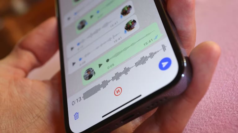WhatsApp prueba la transcripción de notas de voz en la versión beta de Android