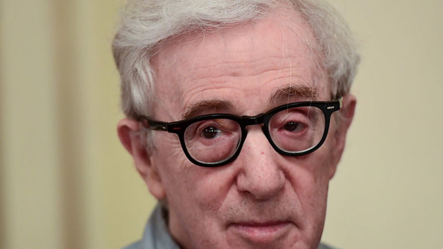 Woody Allen finalmente publicará su polémica autobiografía