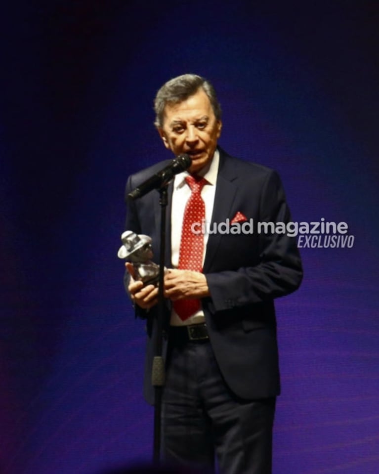 Wos se consagró en los Premios Gardel con el Oro: todos los ganadores de la gran noche de la música