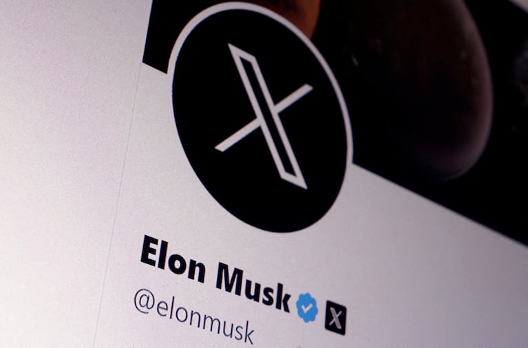 X (antes Twitter) ha adoptado el dominio ‘x.com’.
