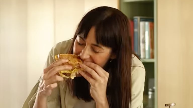 Ximena Sáenz contó que este sándwich de jamón queso y crema de leche es su desayuno preferido de domingo. Foto: Instagram (@ximena_saenz)