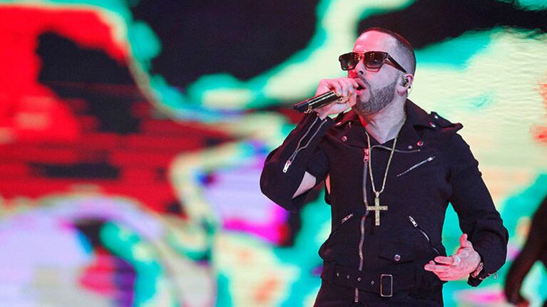 Yandel lanzó su nuevo tema llamado Espionaje