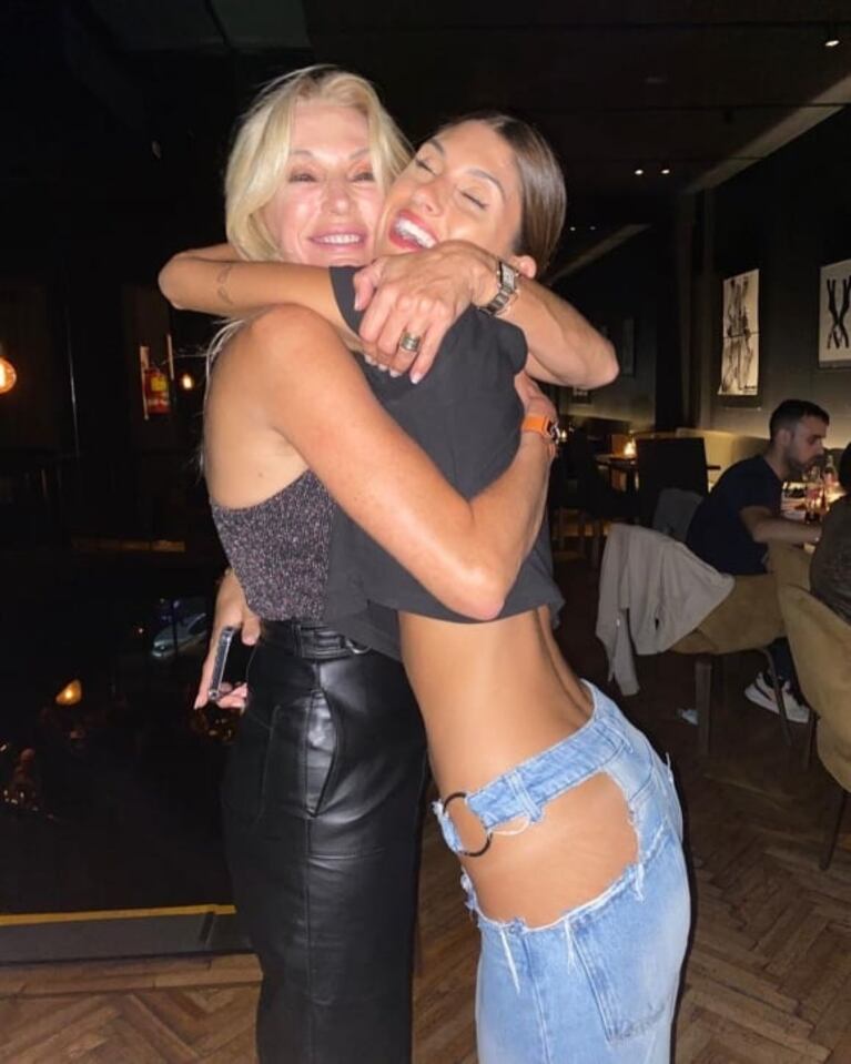 Yanina Latorre celebró su cumpleaños junto a Ángel de Brito, las angelitas y su hija Lola: "Así arranqué mis 53"