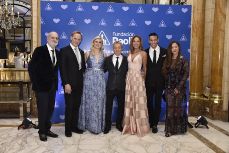 Yanina y Diego Latorre, Miriam Lanzoni y más famosos en una gala solidaria: todas las fotos y los looks