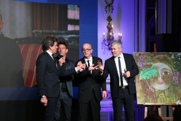 Yanina y Diego Latorre, Miriam Lanzoni y más famosos en una gala solidaria: todas las fotos y los looks