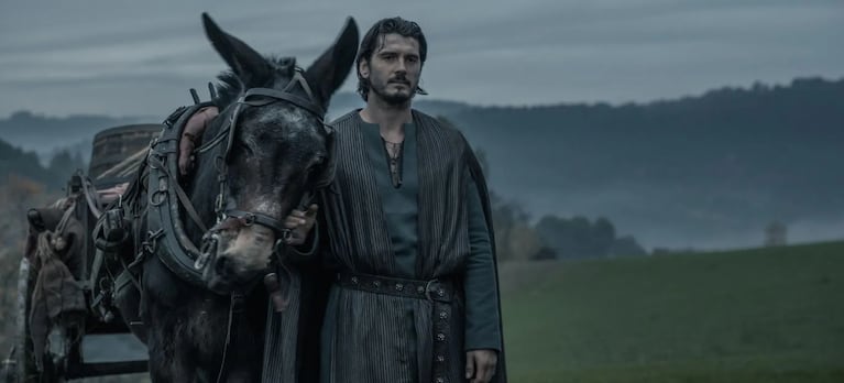 Yon González como Hugo Llor en "Los Herederos de la Tierra"