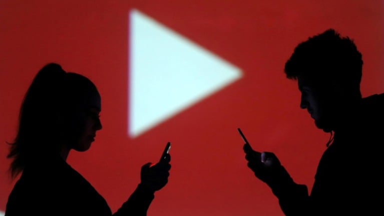 YouTube cambiará la visibilidad de los vídeos 'Ocultos' subidos antes de 2017 a 'Privados' a finales de julio. Foto: Reuter.