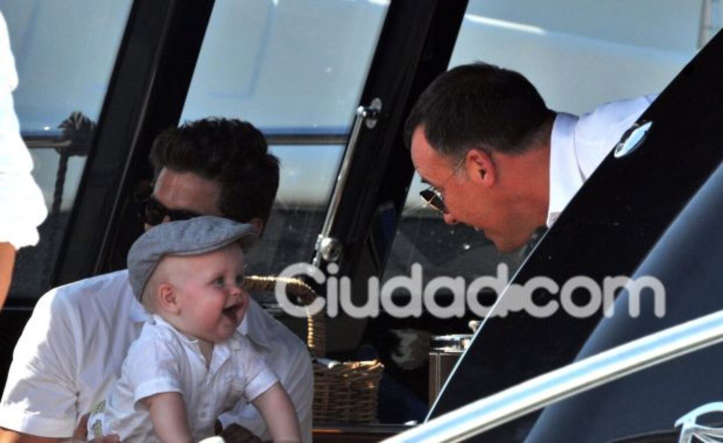 Zachary con sus papás. (Foto: Southern Press).