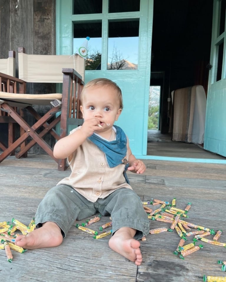 Zaira Nara celebró el primer año de su hijo Viggo, en San Martín de los Andes: "¡Te amamos con locura!"