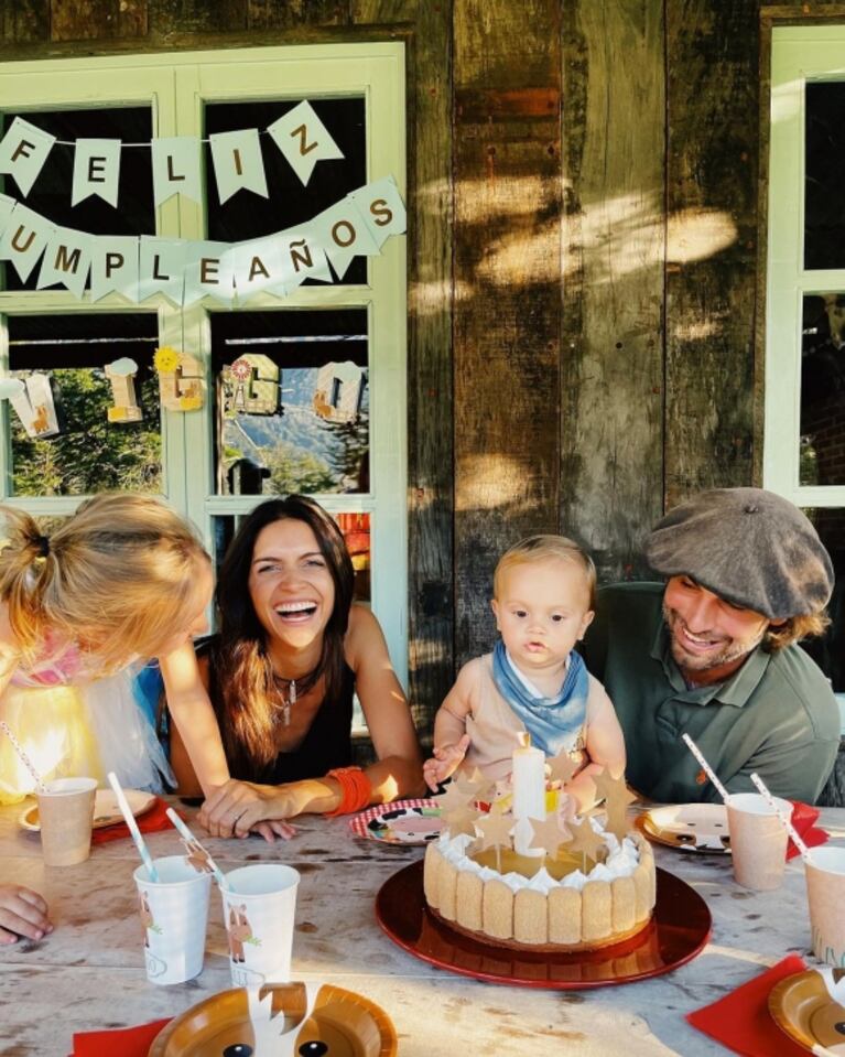 Zaira Nara celebró el primer año de su hijo Viggo, en San Martín de los Andes: "¡Te amamos con locura!"