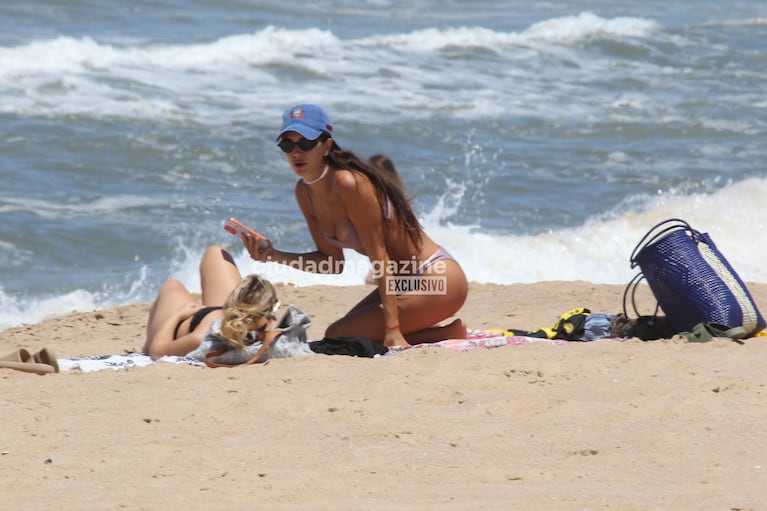Zaira Nara en las playas de Punta del Este (Foto: RS Fotos).