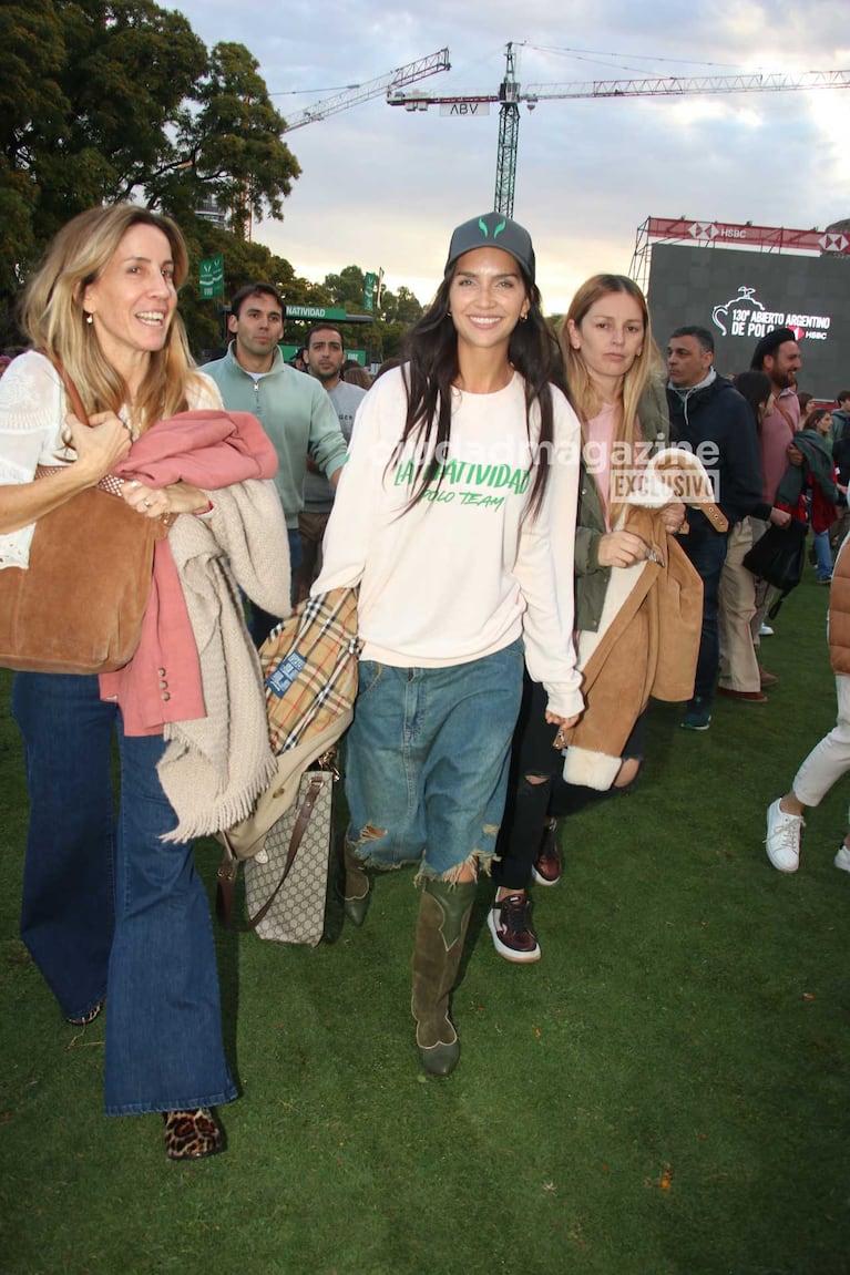 Zaira Nara fue a ver la víctoria de Facundo Pieres junto a La Natividad (Fotos: Movilpress)