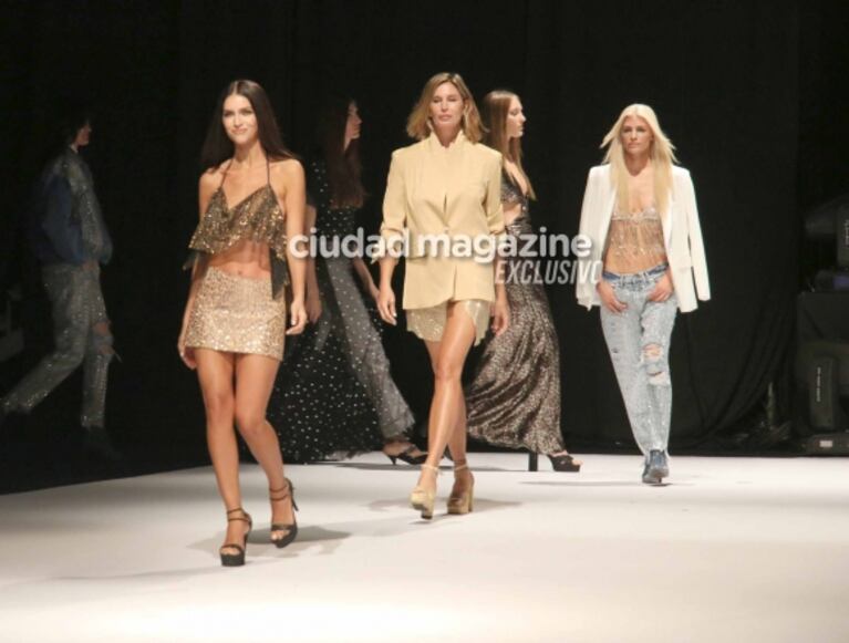 Zaira Nara impactó con su sensual look en un evento fashion repleto de famosos: todas las fotos