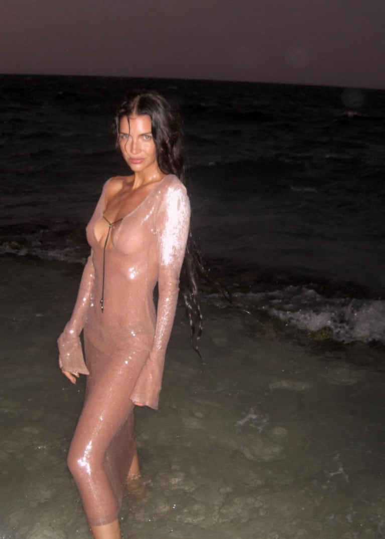 Zaira Nara se mostró muy sensual desde la playa. Foto: IG | zaira.nara