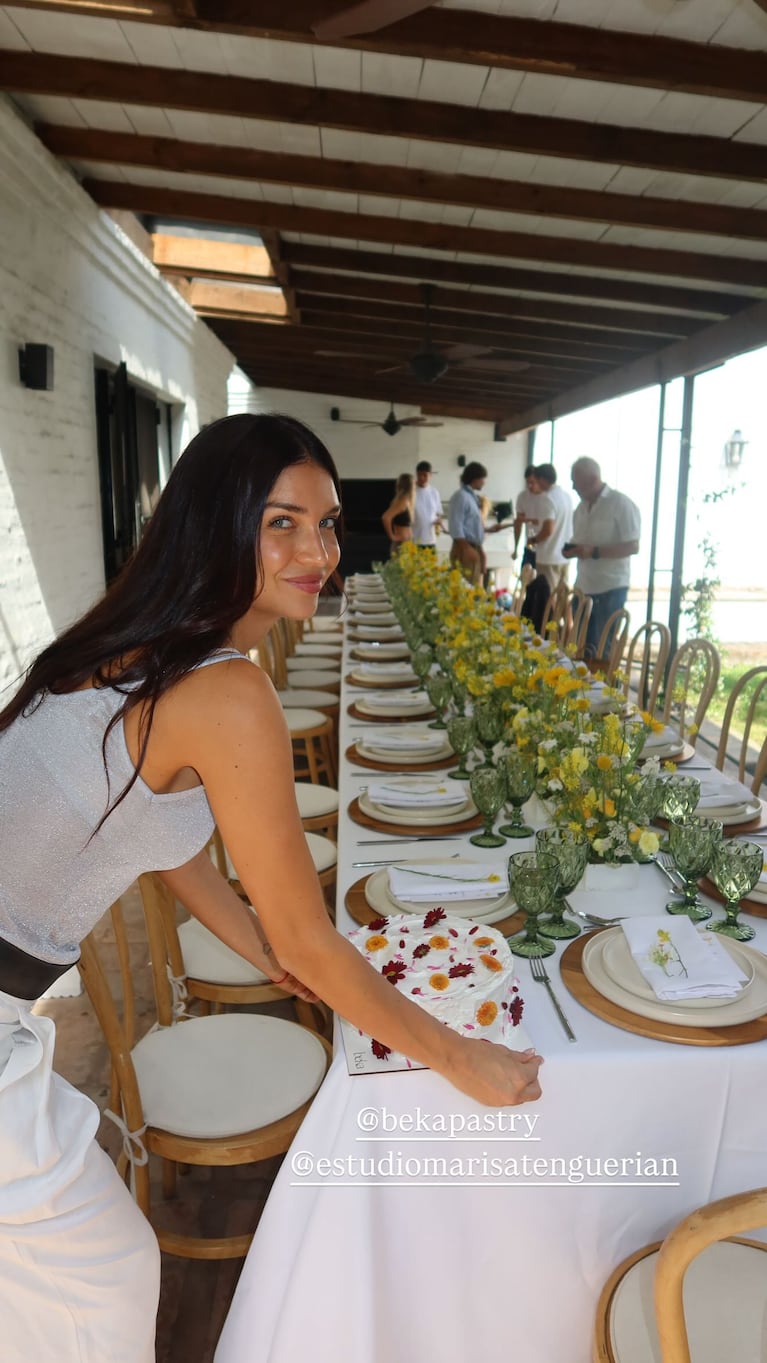 Zaira Nara y Jakob Von Plessen juntos en la primera comunión de su hija (Instagram)