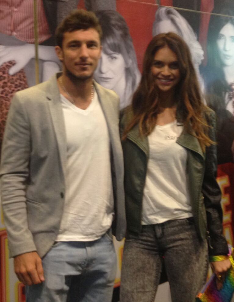 Zaira Nara y Pico Mónaco fueron al teatro a ver El secreto de la vida (Foto: Prensa Ale Benevento)