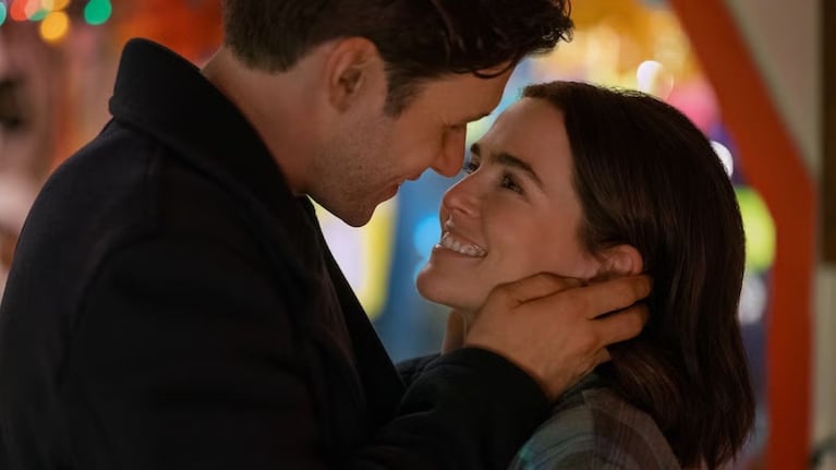 Zoey Deutch interpreta a Jill y Nick Robinson a Andy en esta ficción furor de la plataforma.