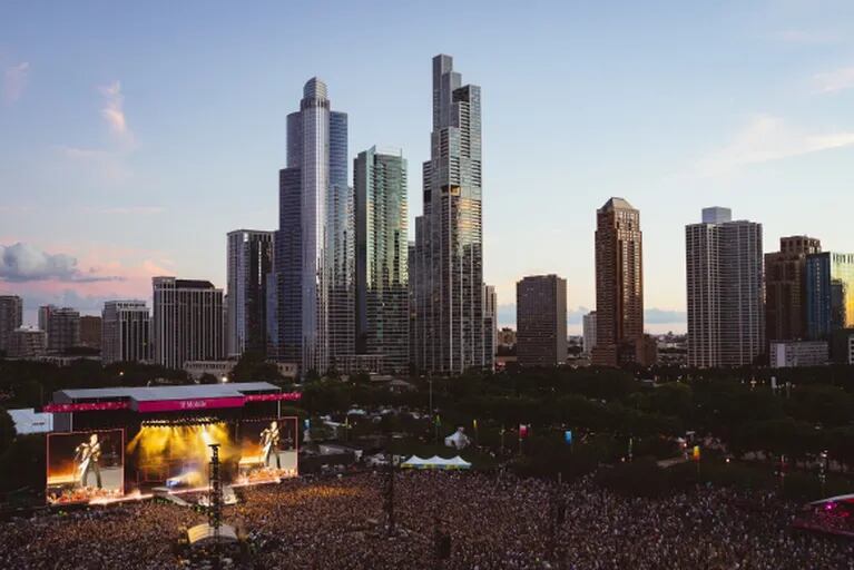 Lollapalloza Chicago: billaron Dua Lipa, Metallica, Green Day y J-Hope en su primer show como solista