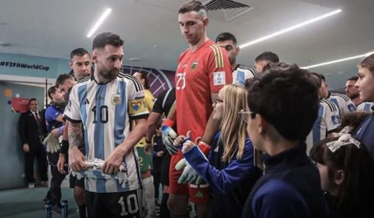 Mundial Qatar 2022: Lionel Messi le dedicó un tierno gesto a una nena antes de jugar contra Australia