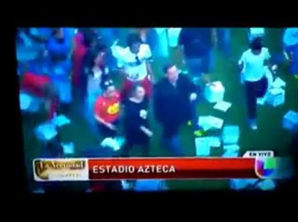Florinda Meza enojada en el funeral de Chespirito