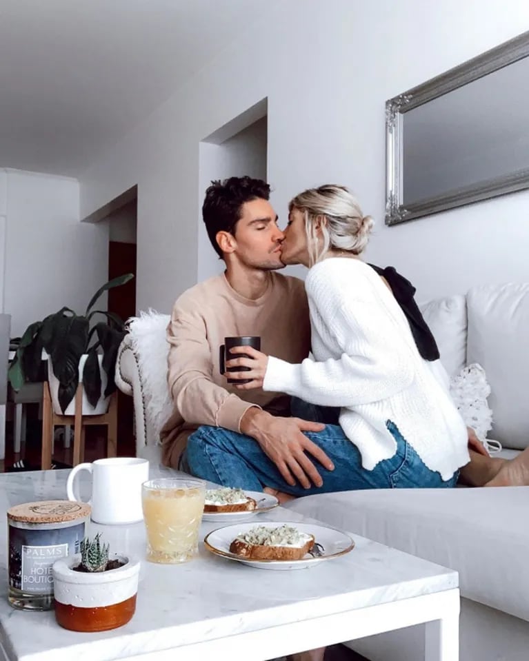 Las postales a puro mimo de Cande Ruggeri con su novio a la mañana: "Como amo despertarme con vos todos los días"