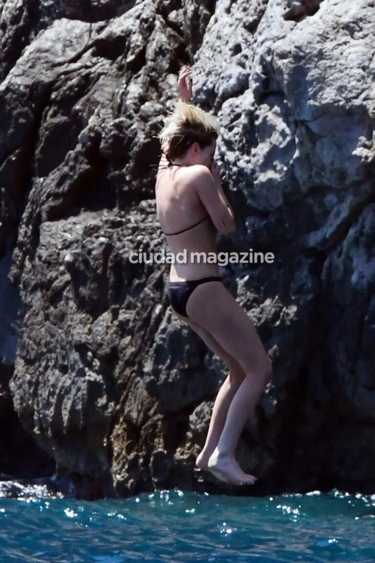Kristen Stewart, topless en un yate de lujo y ¿reconciliada? con su ex, Stella Maxwell