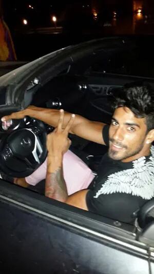 Ignacio Marcio, ex bailarín de Stravaganza contó en Facebook que recibió un auto de regalo. ¿Se lo dio Flavio Mendoza?. 