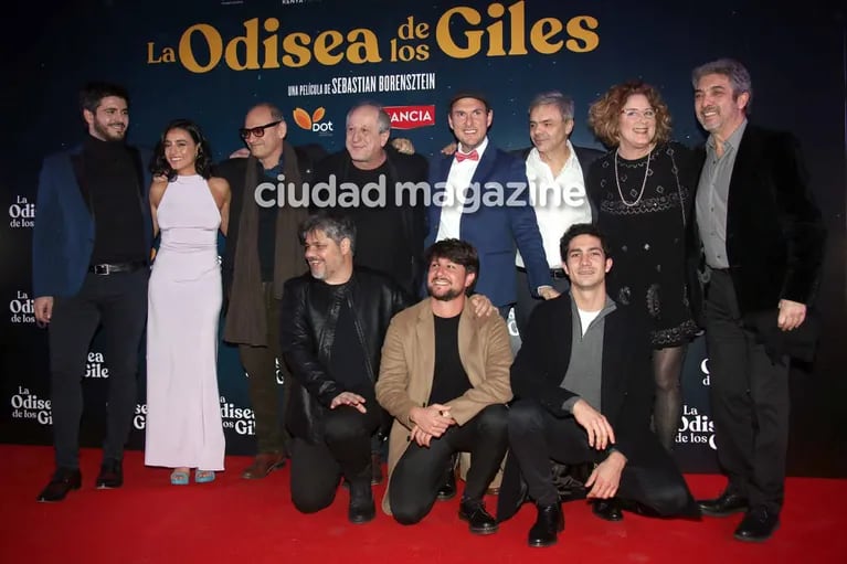 Muchos famosos top en la avant premiere de La odisea de los giles, el nuevo filme de Ricardo y el Chino Darín. (Foto: Movilpress)