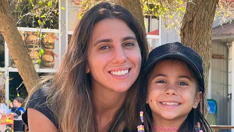 Conmovedor posteo de Cinthia Fernández a una semana de la internación de su hija.