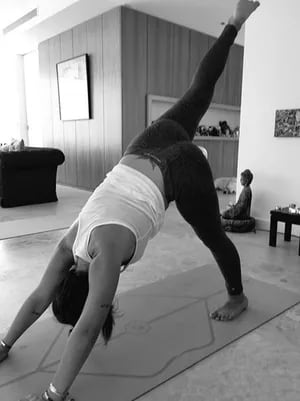 Gianinna Maradona haciendo yoga (Foto: Twitter)