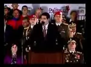 El papelón de Diego Maradona: se quedó dormido en pleno acto en Venezuela... ¡justo cuando el presidente Maduro lo anunciaba!