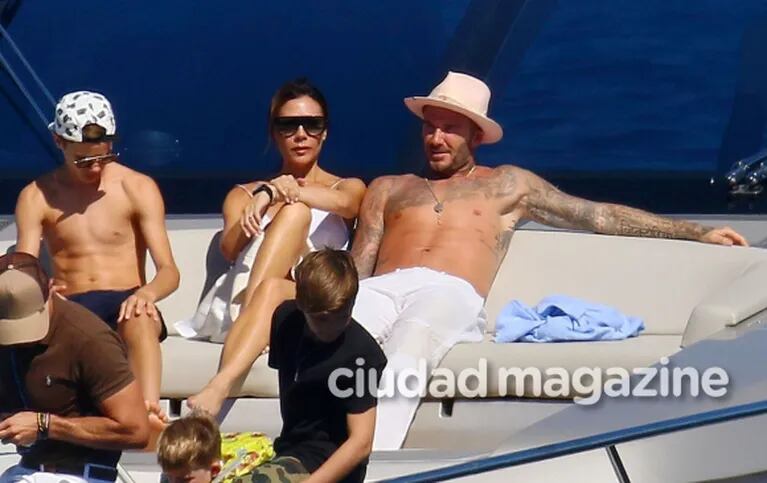Las lujosas y apasionadas vacaciones de los Beckham en un yate: ¡mimos, lomazos y familia!