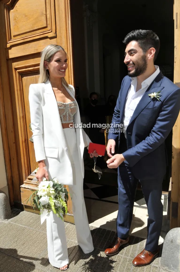 Las fotos del casamiento de Eva Bargiela y Facundo Moyano por Civil: looks elegantes, cancheros y miradas cómplices
