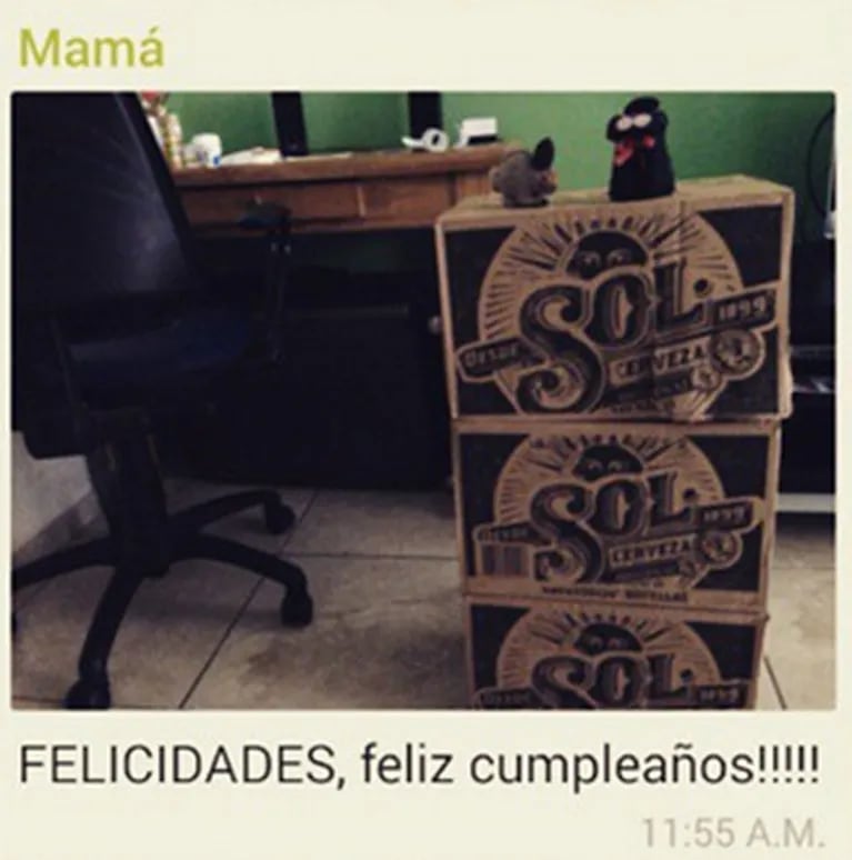 Felipe Colombo y el especial regalo de su madre. (Foto: Instagram)