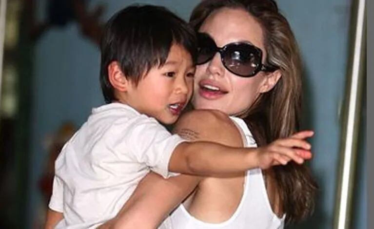 Angelina Jolie y Brad Pitt podrían perder la custodia de uno de sus hijos adoptivos. (Foto: Web)