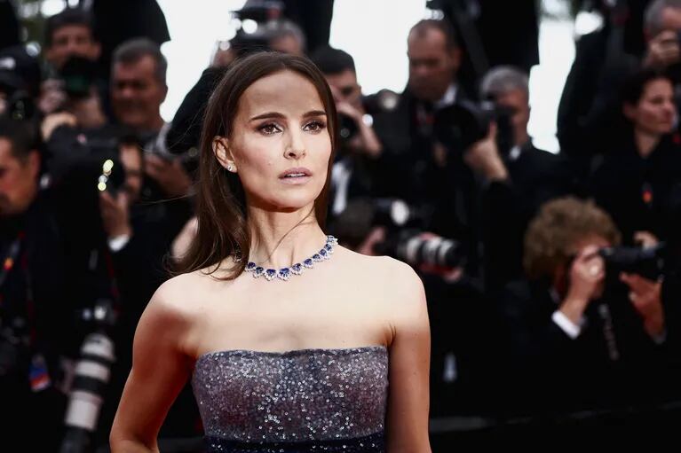 The 76th Cannes Film Festival - Screening of the film "The Zone of Interest" in competition - Red Carpet Arrivals - Cannes, France, May 19,  2023. Natalie Portman poses. REUTERS/Yara Nardi