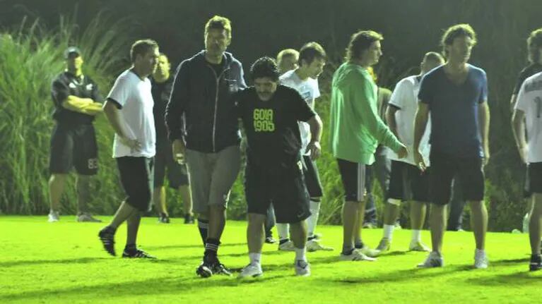 Diego Maradona jugó al fútbol con Marcelo Tinelli en Punta del Este